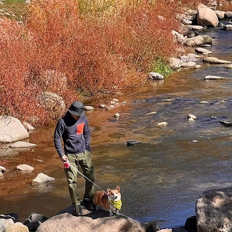 R2抓绒户外立体剪裁连帽夹克