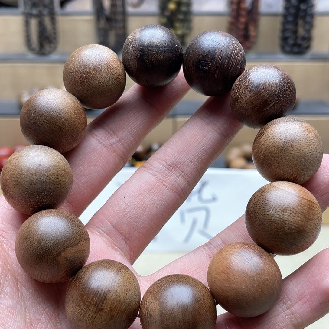 乌木类其他白奇手串6666