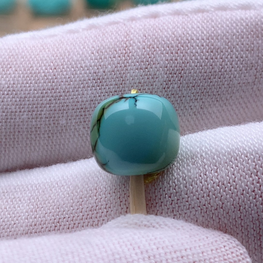 绿松石未镶嵌珠宝奇石10.2