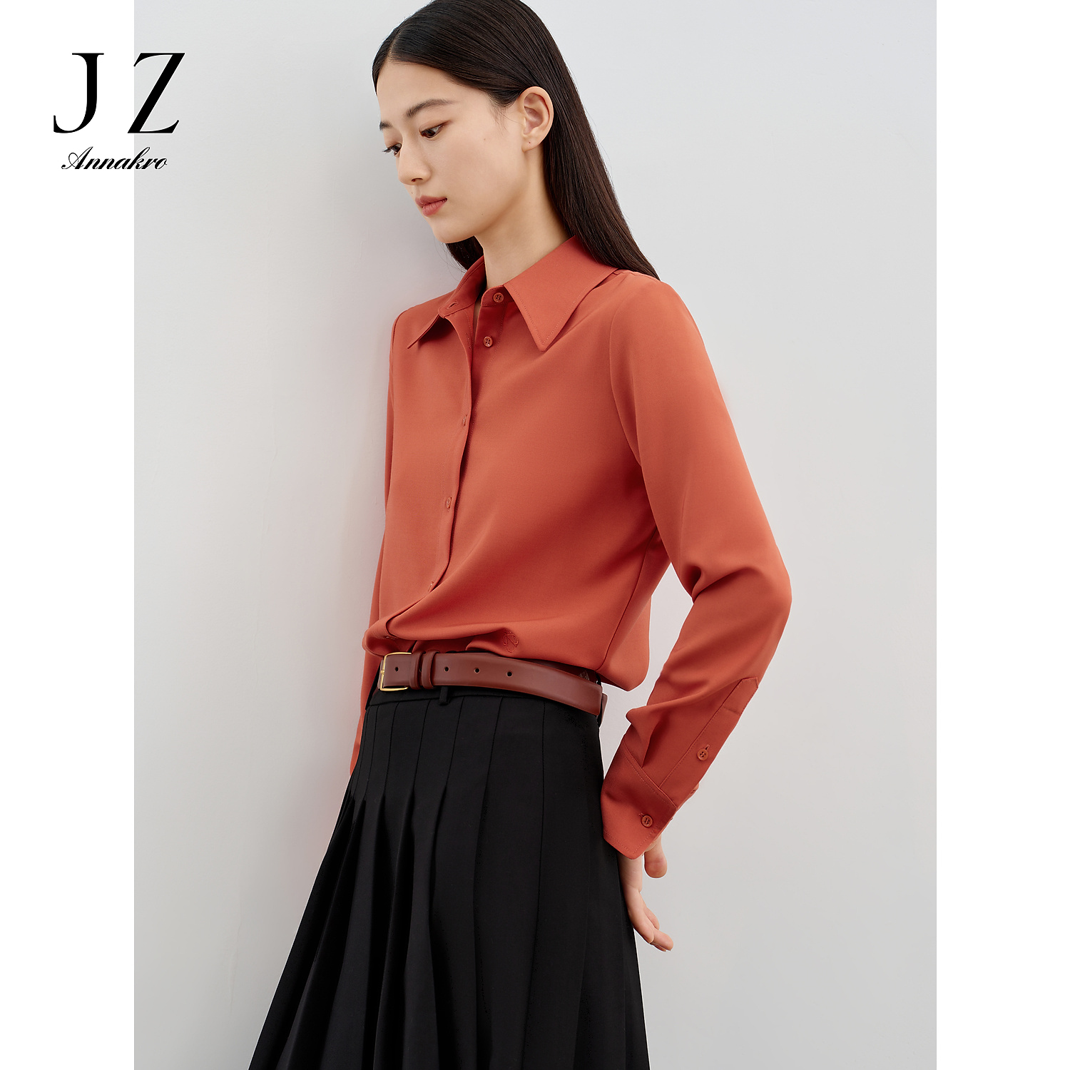 【籽言专属】玖姿安娜蔻JTEC60105通勤风宽松刺绣H型上衣衬衫女