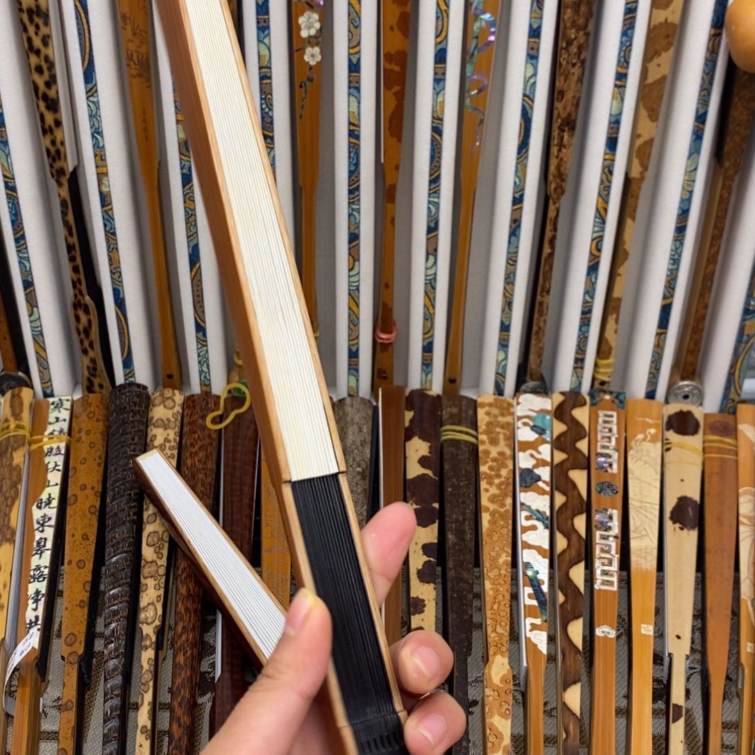 扇子用****2路路路路在我们摸摸亩