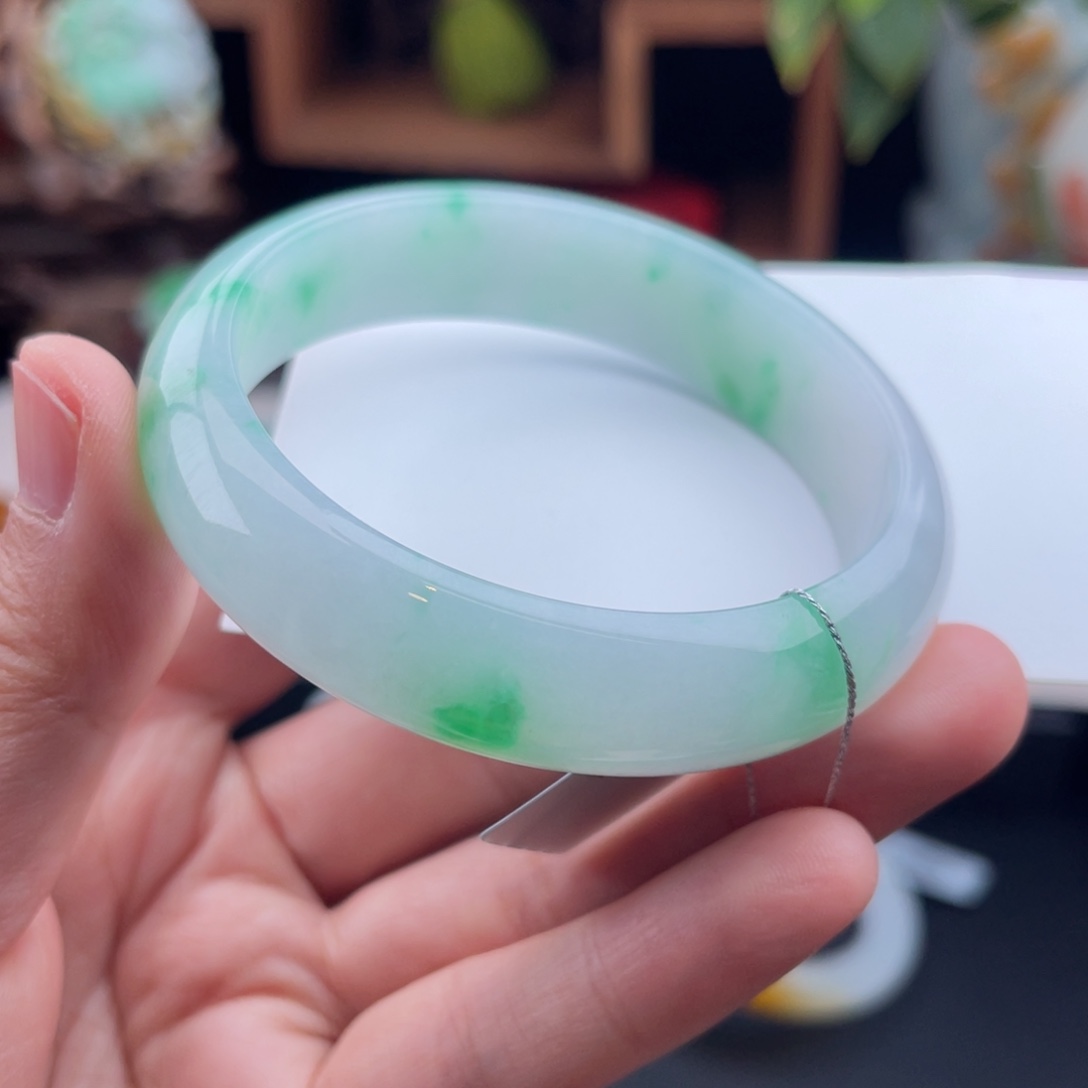 未镶嵌手镯翡翠百花绿