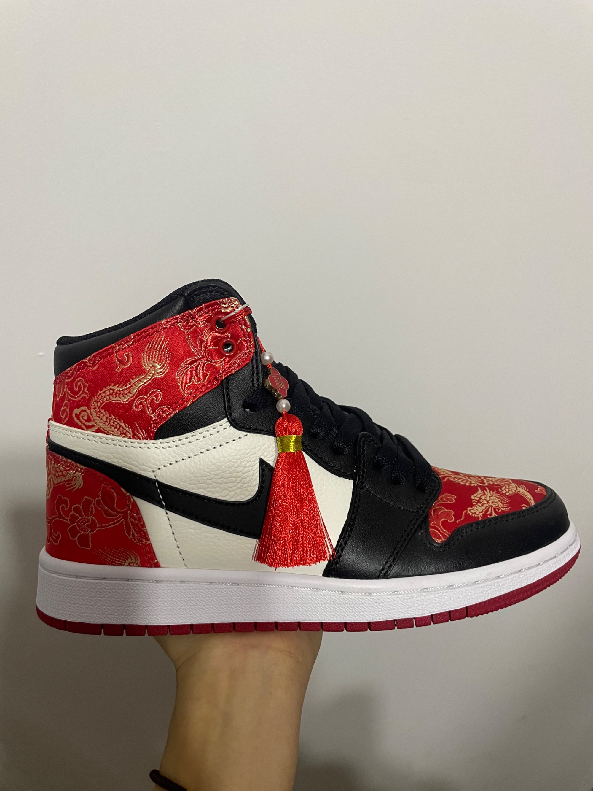 NIKE/耐克断码鞋aj1红龙刺绣定制鞋