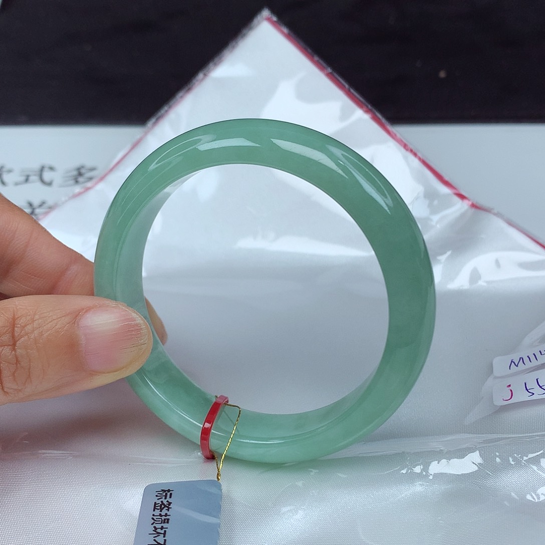 翡翠手镯未镶嵌55圈4017
