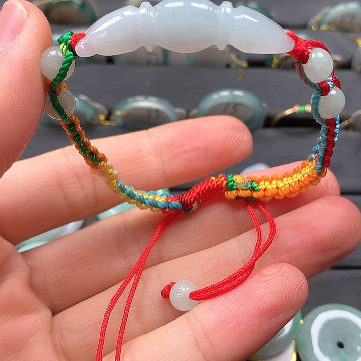 翡翠手链未镶嵌莲藕