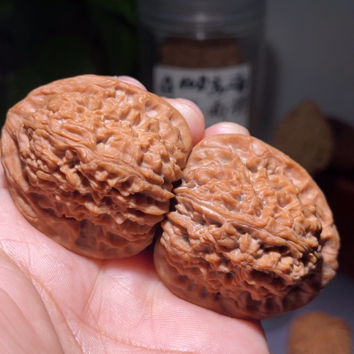 文玩核桃吊坠            40