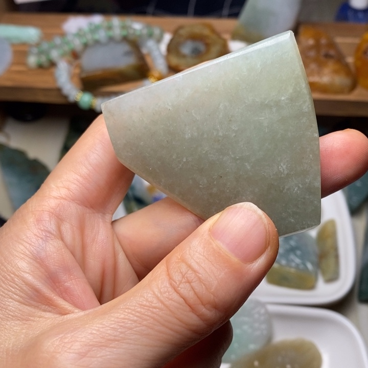 翡翠未镶嵌颈饰天然