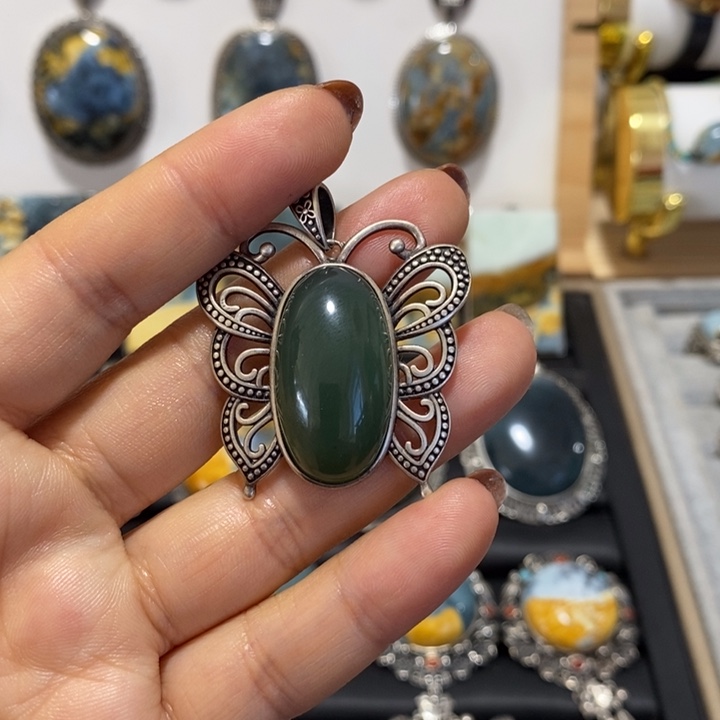 蛇纹石玉银S925镶嵌颈饰