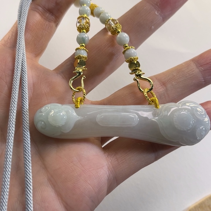 翡翠吊坠(赠链)未镶嵌代编织