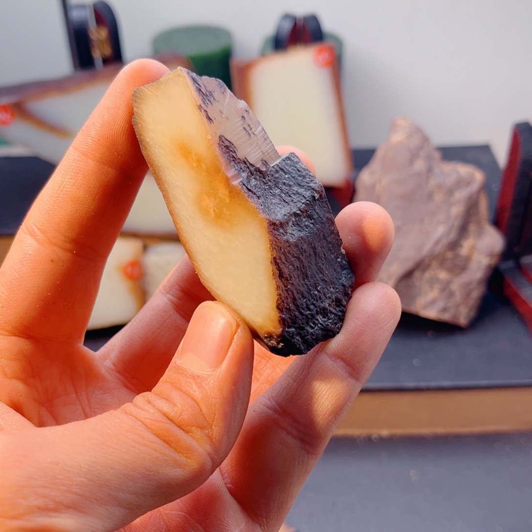 和田玉（糖玉）未镶嵌颈饰