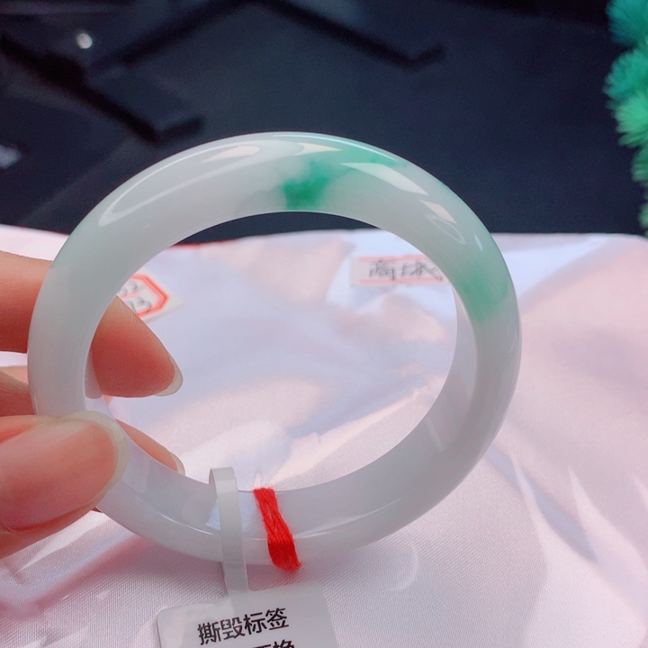 翡翠未镶嵌手镯52圈