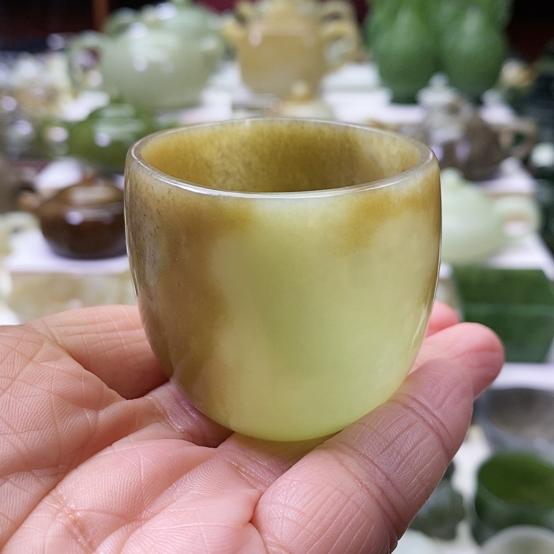 和田玉茶杯未镶嵌