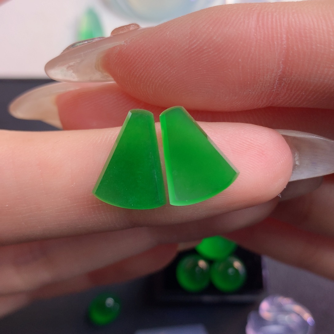 翡翠裸石13.49/10.3/1.91