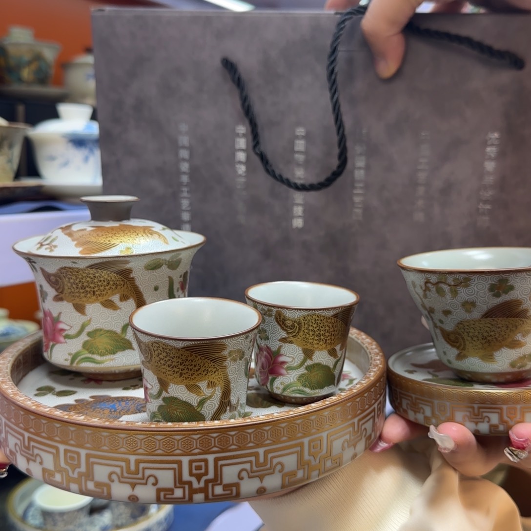 我在外面吃饭呢你在哪了