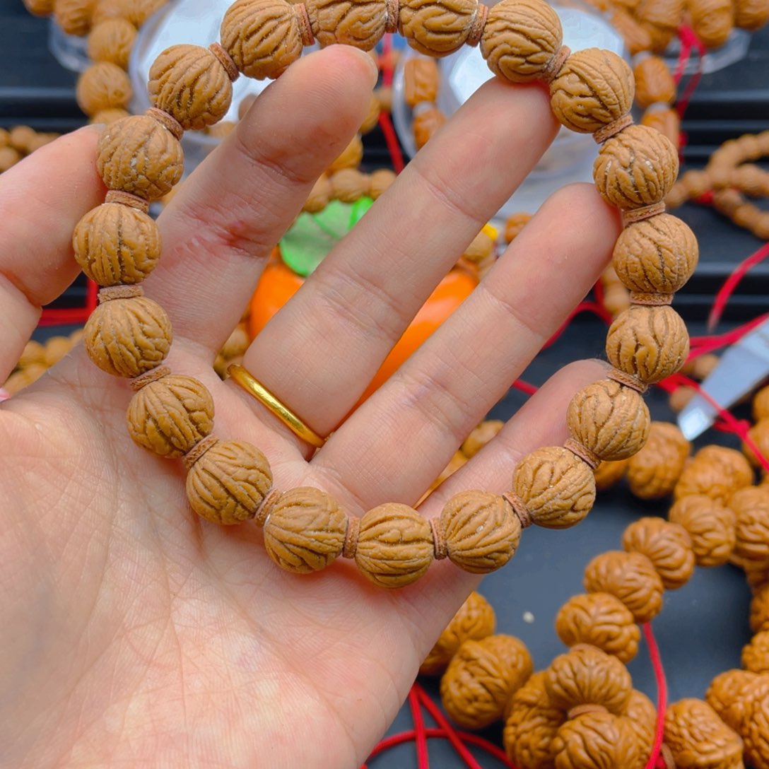 桃核吊坠11权权权满天星