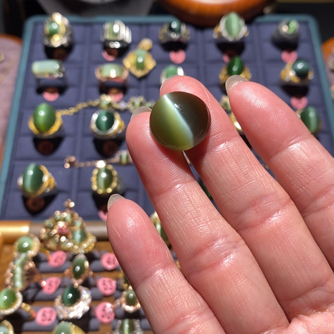 和田玉戒指未镶嵌喝**黄