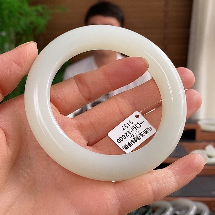 和田玉手镯未镶嵌8157