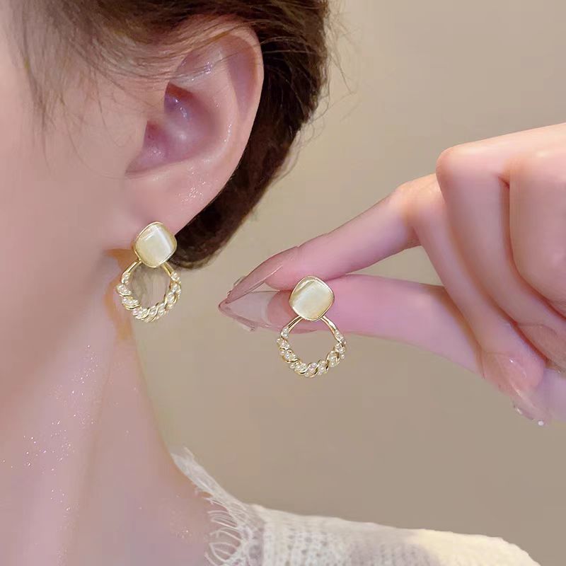 铜合金耳饰 【N37】2025爆款气质轻奢百搭简约精致网红设计师耳环