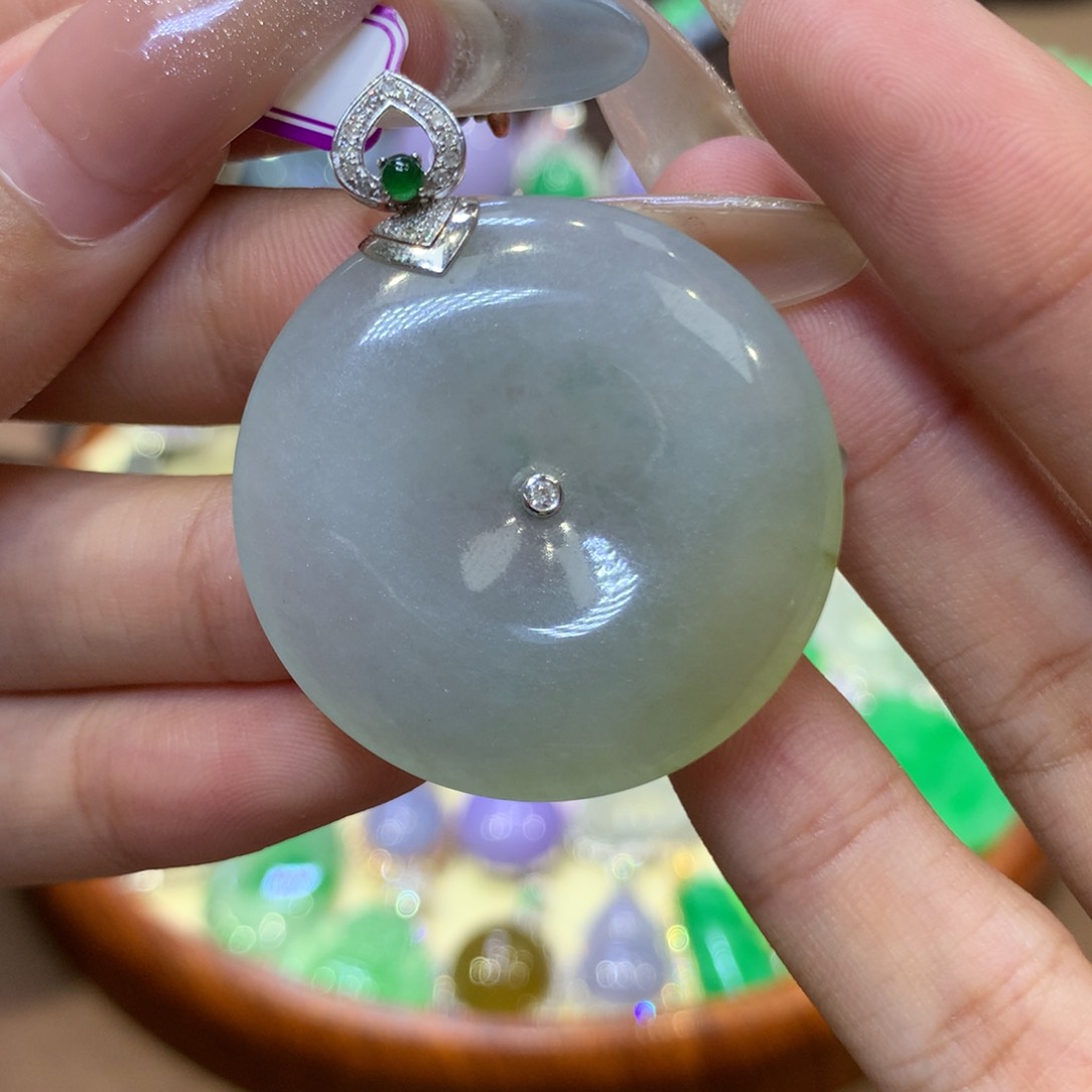 【闪购商品】翡翠18K金镶嵌颈饰翡翠