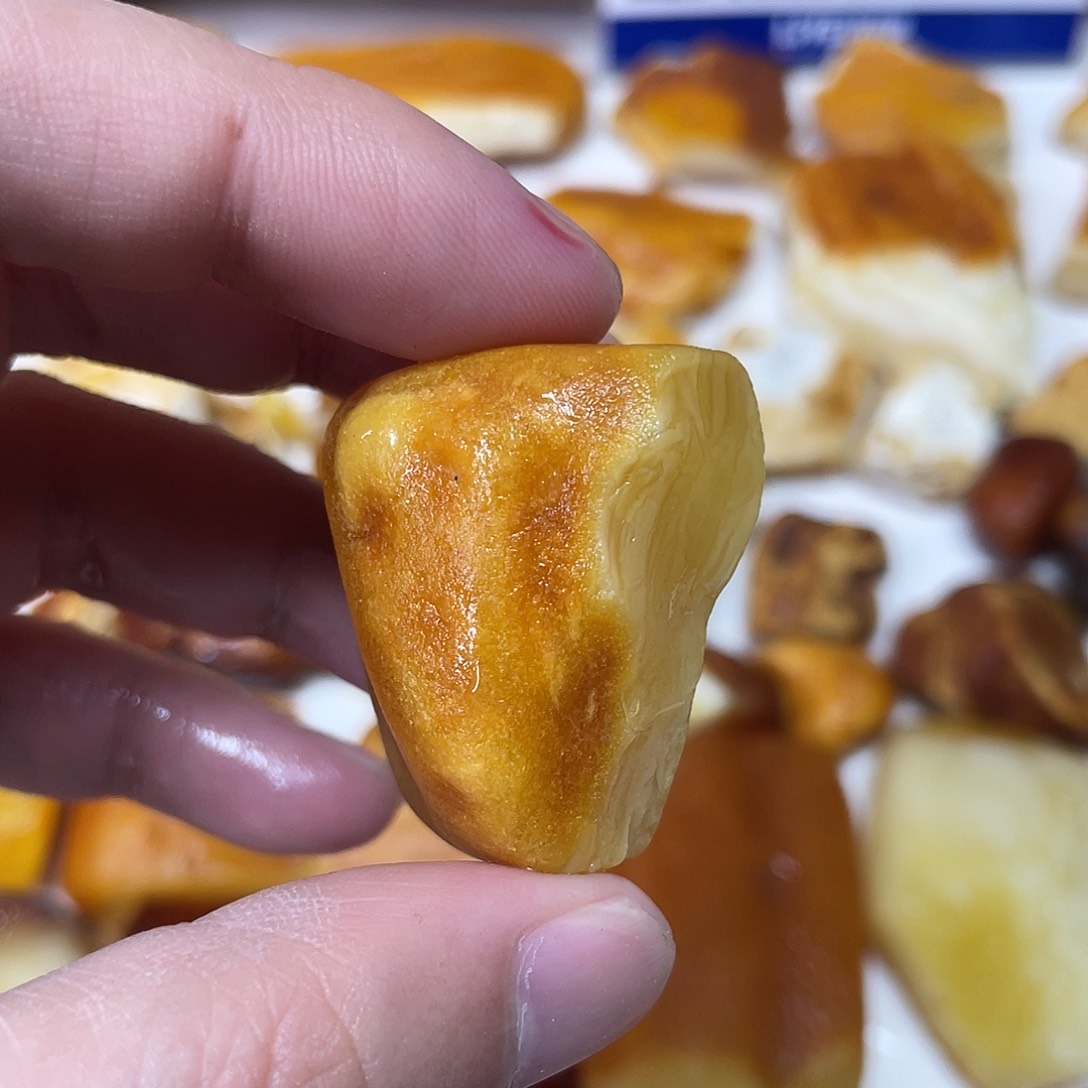 定制琥珀未镶嵌原矿琥珀