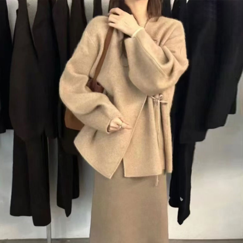 “落日晚风”新款高级感气质毛衣外套女洋气设计感斜襟系带针织开衫