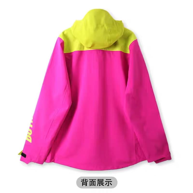 2025品牌同款多巴胺超大码专业情侣滑雪服冲锋衣防水透气户外雪衣