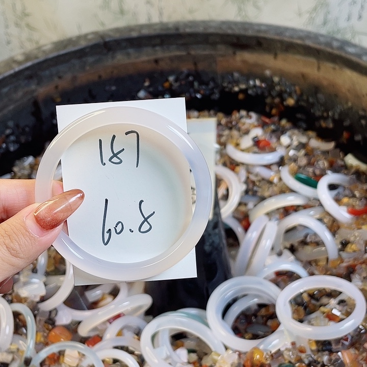 玛瑙/玉髓手镯未镶嵌187