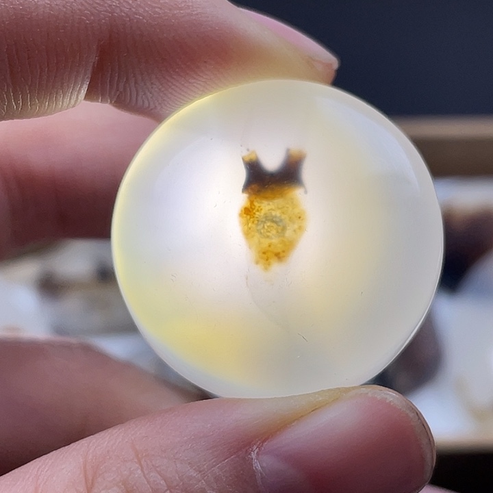 志***方玛瑙/玉髓未镶嵌颈饰