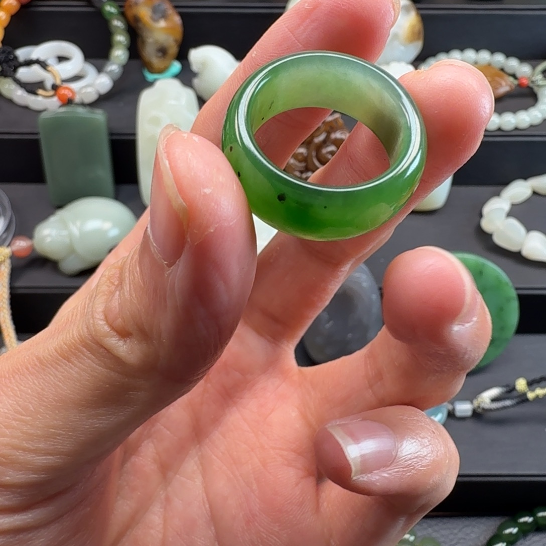 @***…和田玉（碧玉）未镶嵌颈饰