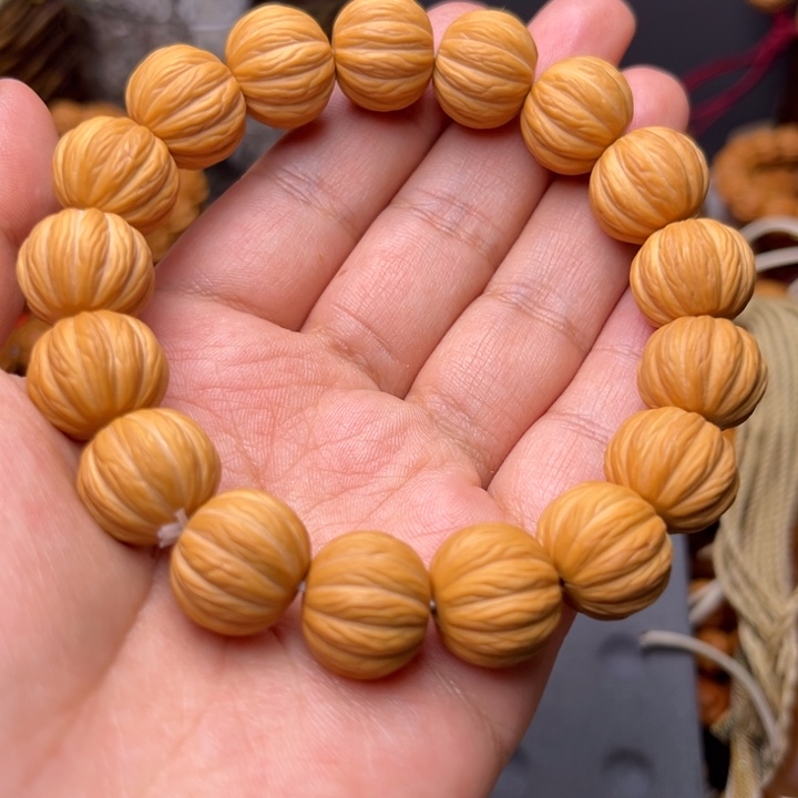 猴头核桃吊坠1.5左右12棱