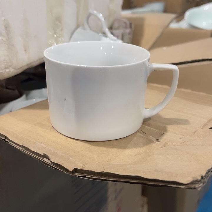 瓷片大号咖啡杯4个，微瑕包邮，自己洗