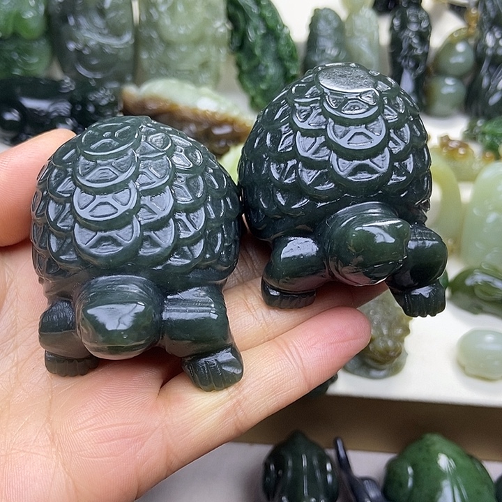 M***鄭和田玉未镶嵌颈饰