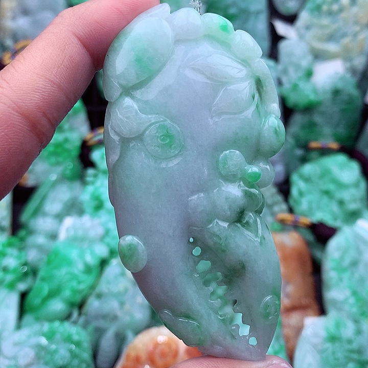 翡翠吊坠(不含链)未镶嵌