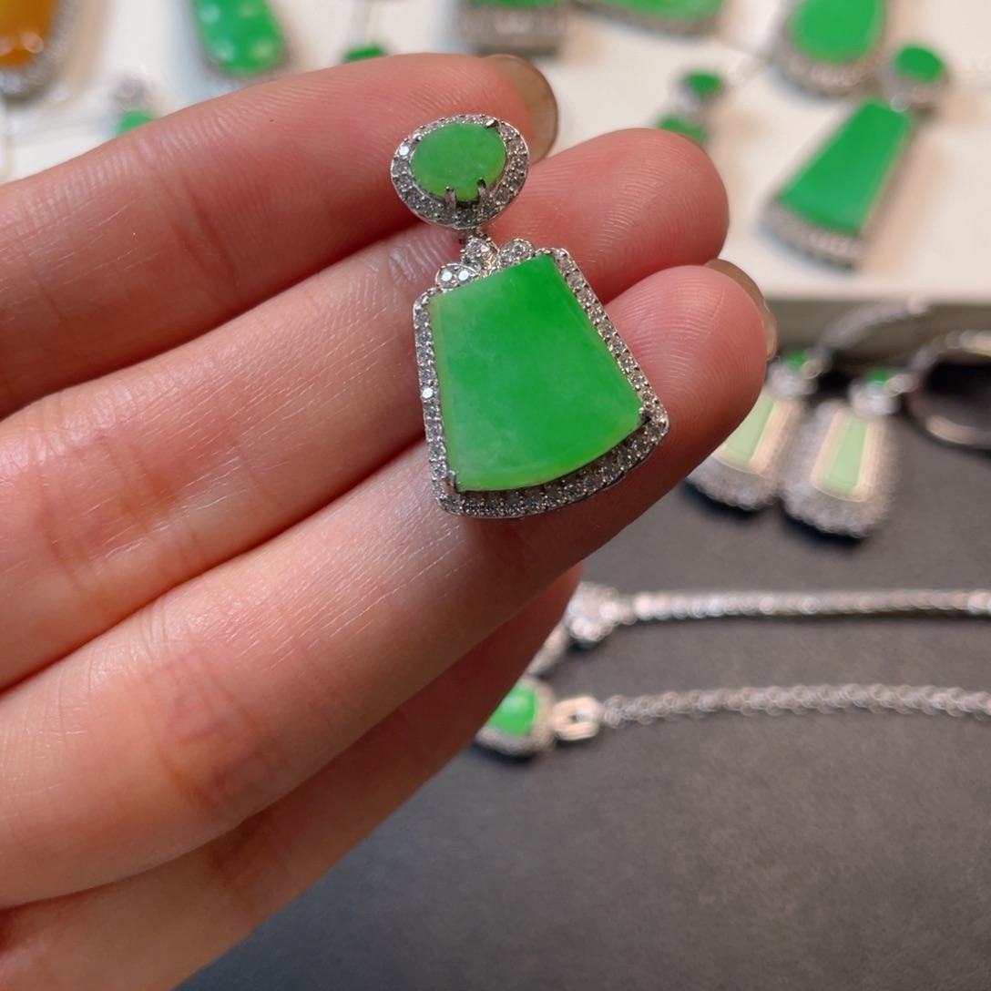 翡翠吊坠(不含链)银S925镶嵌