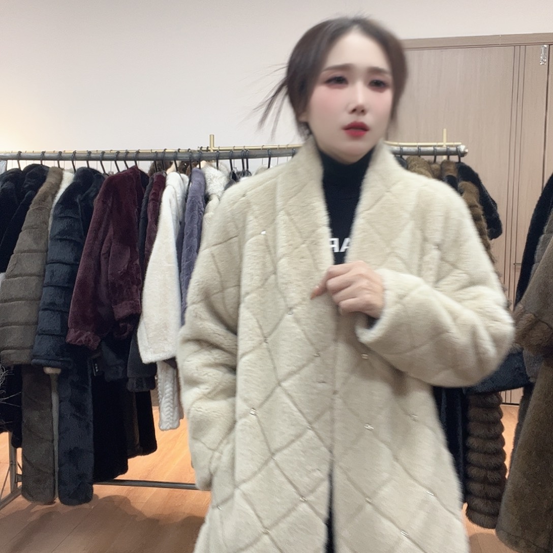 21号皮毛一体外套