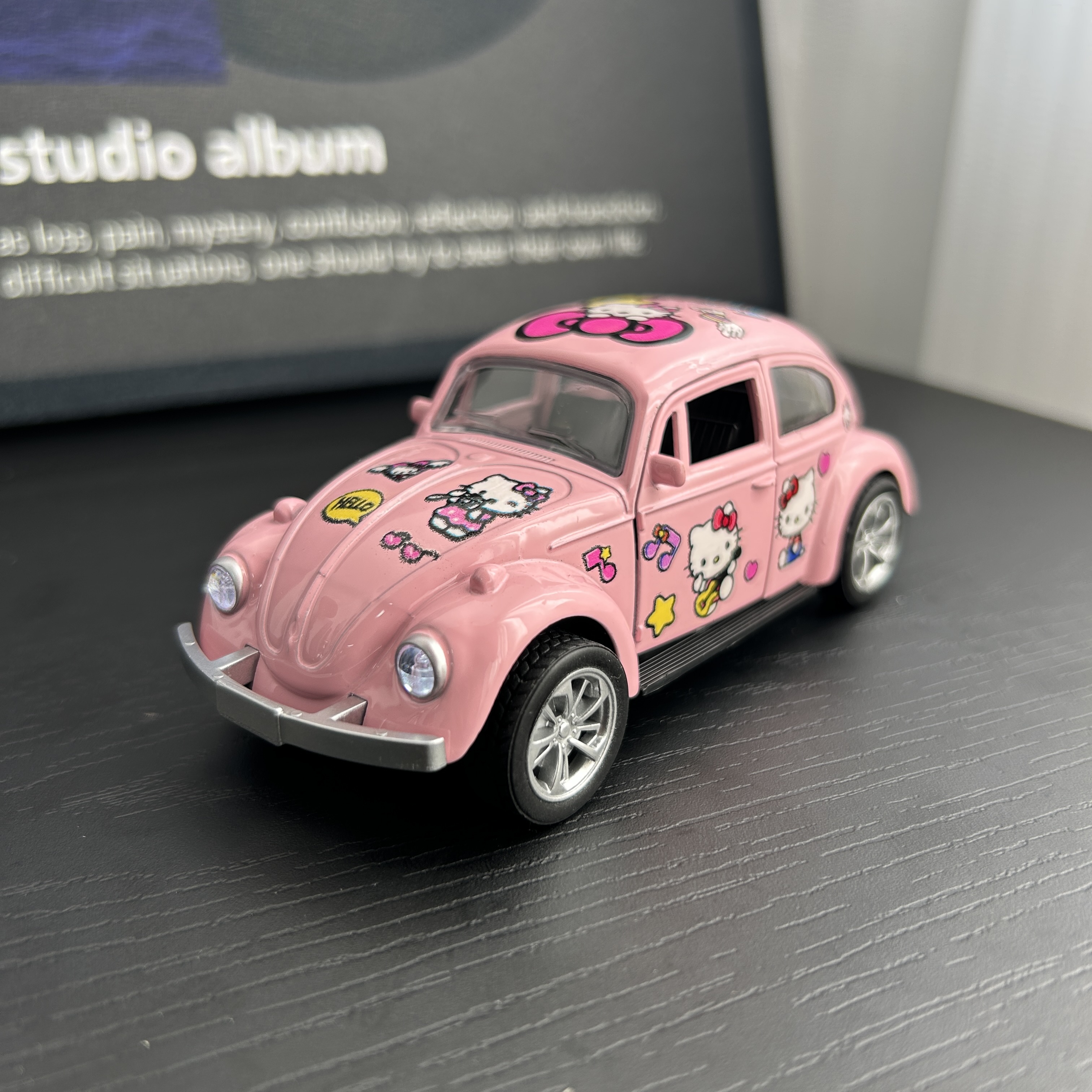 合金声光甲壳虫KT猫回力车J