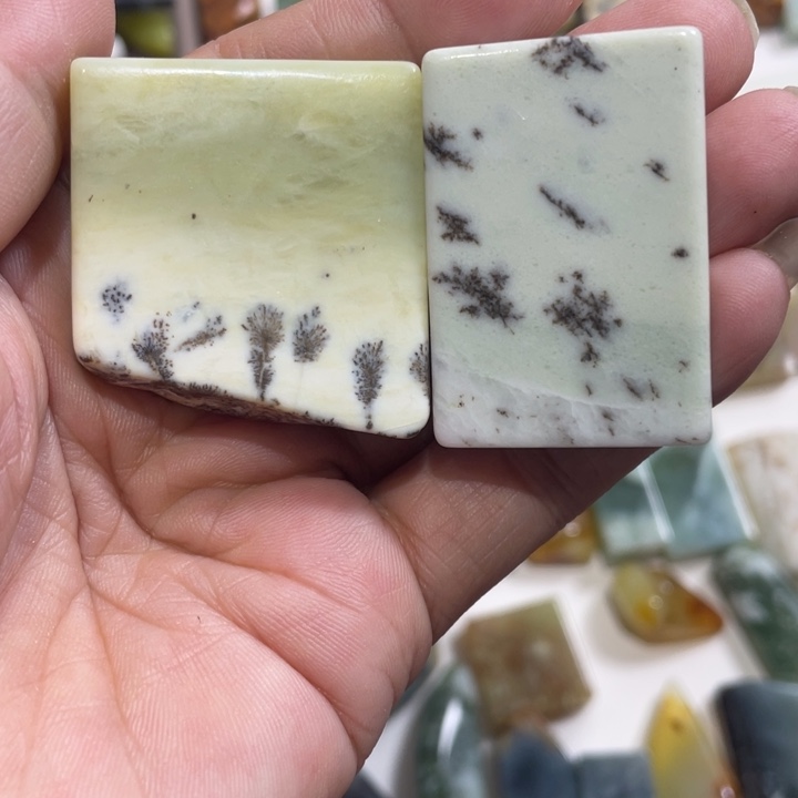 蛇纹石玉未镶嵌天然花玉平安无事牌