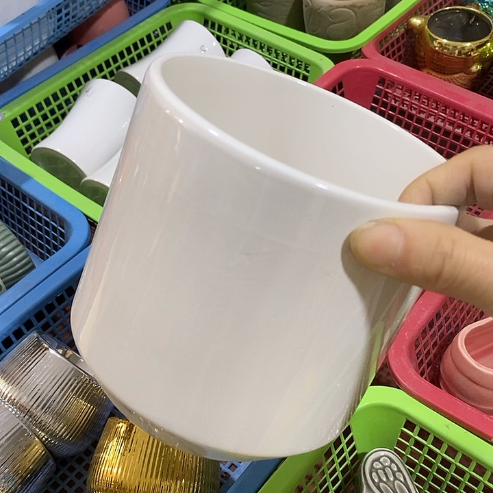 陶瓷花盆有孔 瑕疵介意勿拍 