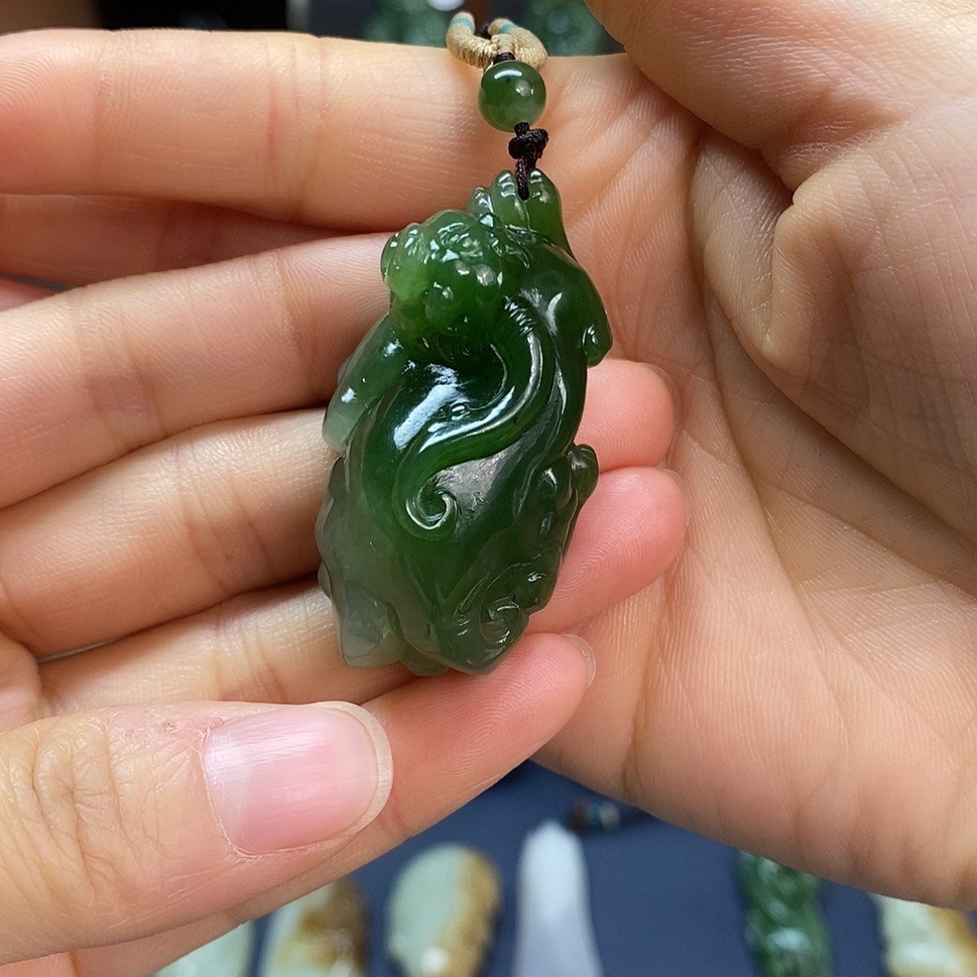 ꑒ****和田玉未镶嵌吊坠(不含链)