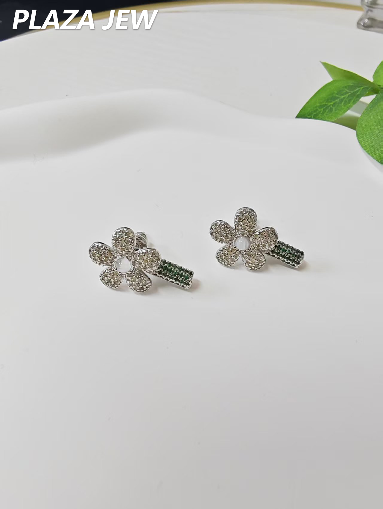 铜合金合成锆石耳饰 YZ553924 风车花朵 创意百搭时尚耳钉553923
