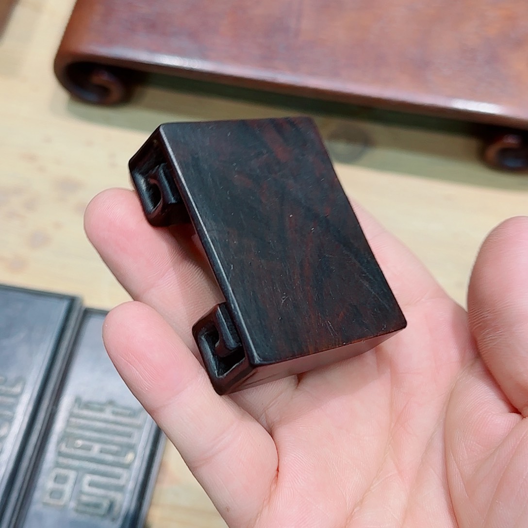 红酸枝木类端景台