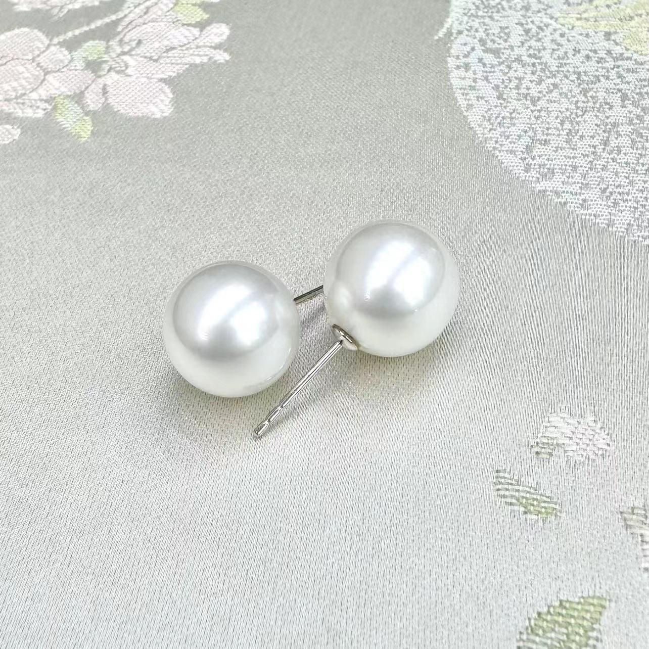 澳白珍珠素钉耳钉正圆18k金耳针