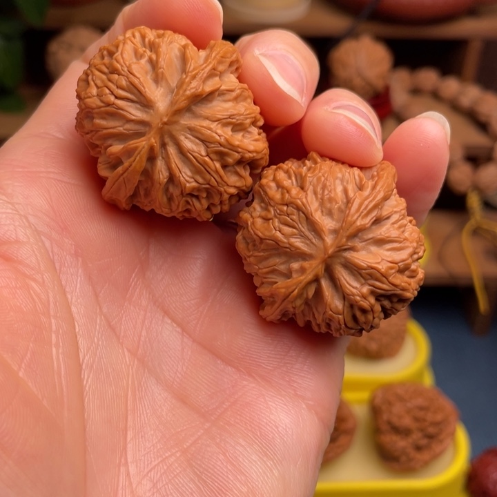 文玩核桃把件苹果园37