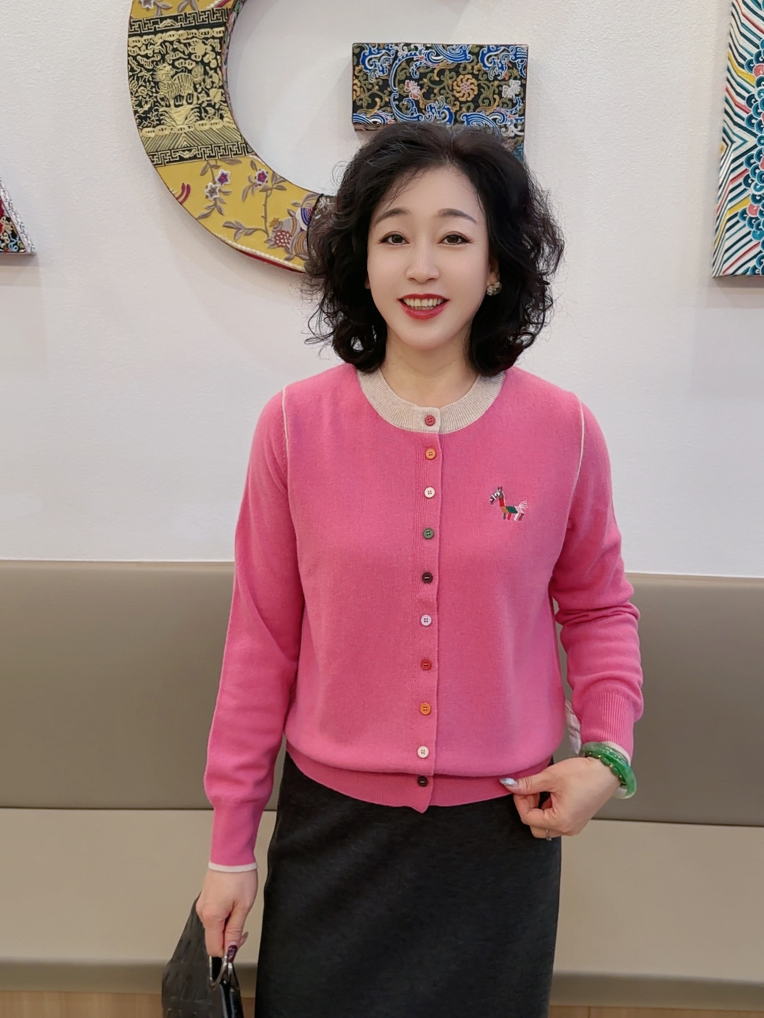 100%纯羊毛开衫常规上衣针织女装毛针织衫秋春老钱风圆领2532