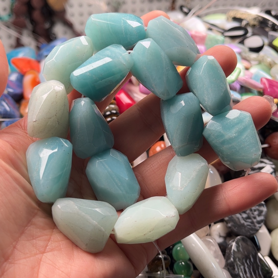 石英质玉珠宝奇石未镶嵌图