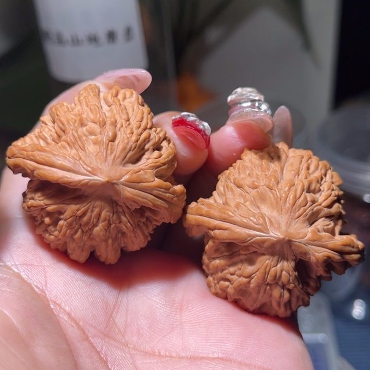 桃核把件           40