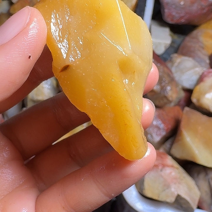 锦***澄寿山石寿山石的颜色