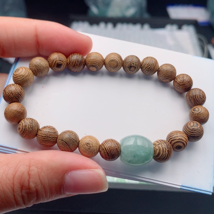 翡翠未镶嵌手链多样性