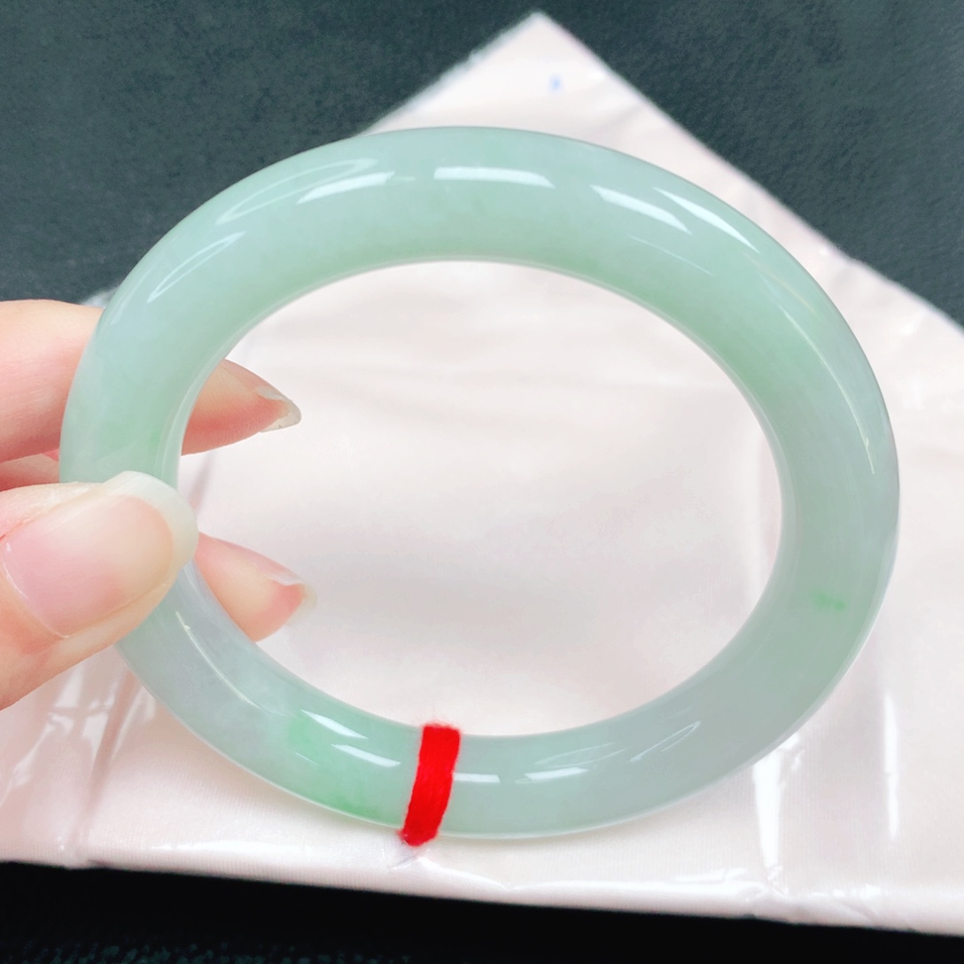 翡翠未镶嵌手镯57圈