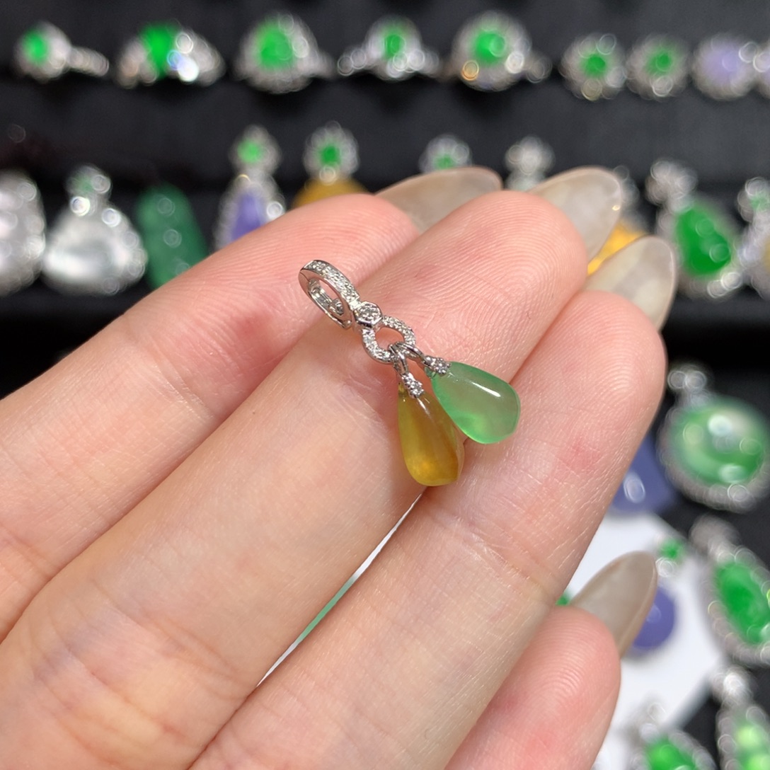 翡翠18K金镶嵌吊坠(赠链)特色小提溜